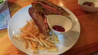 キューバ料理店「ボデギータ」